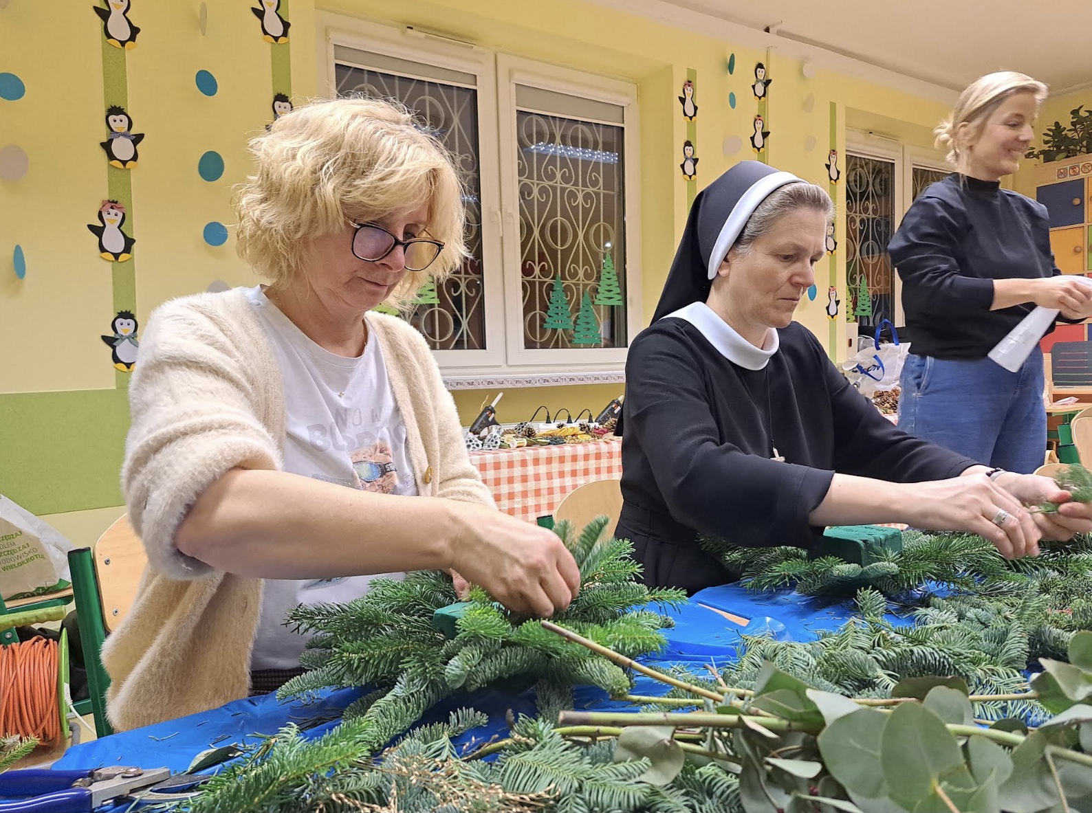 ŚWIĄTECZNE STROIKI I WIANKI - zdjęcie 1